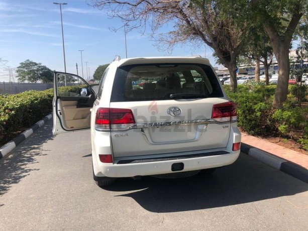 toyota-land-cruiser-gxr-diesel-45l-2019-big-0