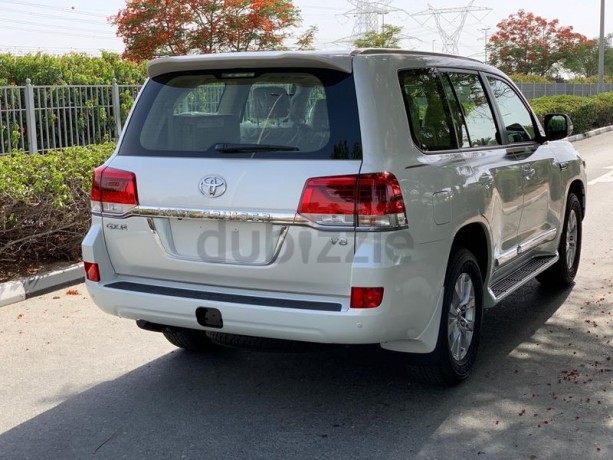 toyota-land-cruiser-gxr-2020-offers-big-2
