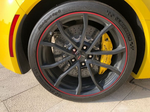 2019-corvette-grand-sport-3lt-z07-and-z15-package-big-2