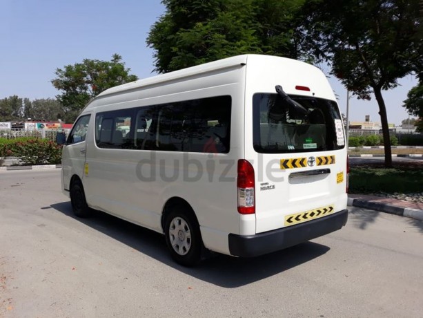 toyota-hiace-highroof-bus-seater-2016-gcc-full-service-history-big-7