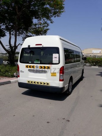 toyota-hiace-highroof-bus-seater-2016-gcc-full-service-history-big-2