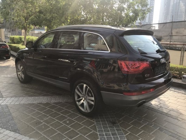 beautiful-black-audi-q7-2013-gcc-big-8