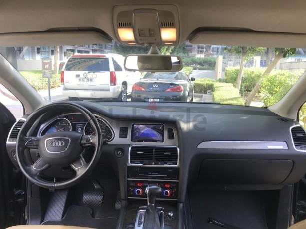 beautiful-black-audi-q7-2013-gcc-big-1