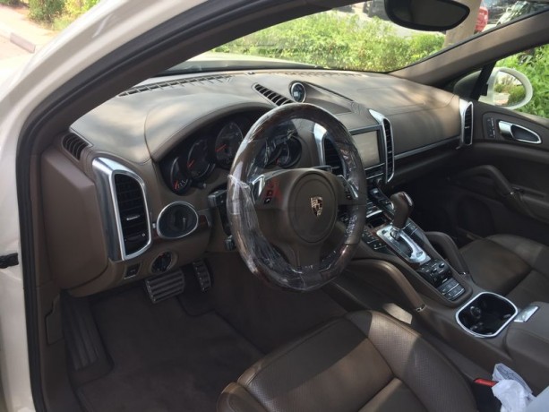 porsche-cayenne-s-2011-full-service-by-porsche-big-2