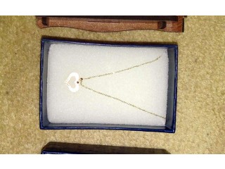 
                        18k 3 Pcs                                            