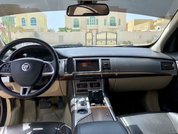 jaguar-xf-very-clean-urgent-big-0
