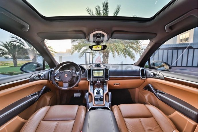 aed-2135-per-month-0-dp-porsche-cayenne-s-hybrid-fully-loaded-big-9