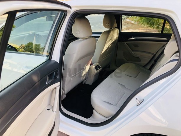 volkswagen-golf-tsi-2018-gcc-with-perfect-service-history-no-accident-or-repaint-under-warranty-big-10