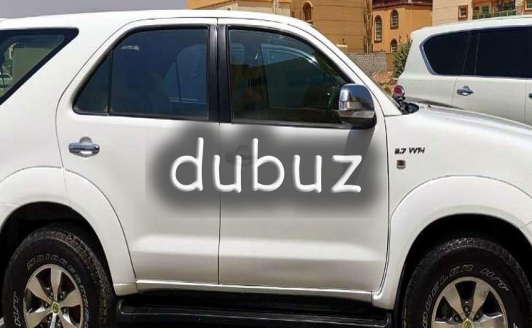 used-2011-fortuner-for-sale-big-16