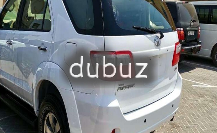 used-2011-fortuner-for-sale-big-15