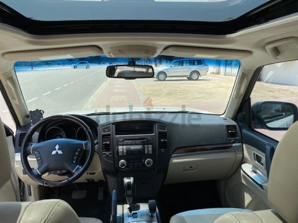 mitsubishi-pajero-2014-gcc-spec-all-original-no-accident-excellent-condition-big-7