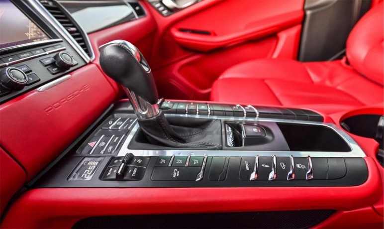 aed-2233-per-month-0-dp-porsche-macan-s-carbon-edition-spectacular-condition-big-6