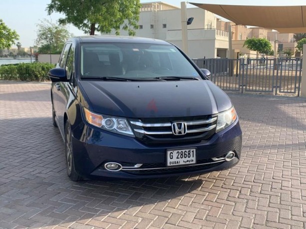 2014-honda-odyssey-touring-impeccable-beautiful-big-9