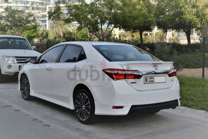 sport-limited-edition-warranty-from-alfuttaim-toyota-corolla-sport-20-lowkm-gcc-big-12