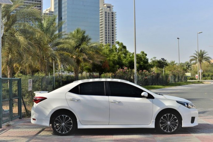 sport-limited-edition-warranty-from-alfuttaim-toyota-corolla-sport-20-lowkm-gcc-big-10