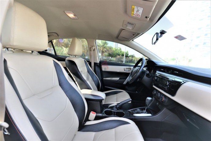 sport-limited-edition-warranty-from-alfuttaim-toyota-corolla-sport-20-lowkm-gcc-big-0