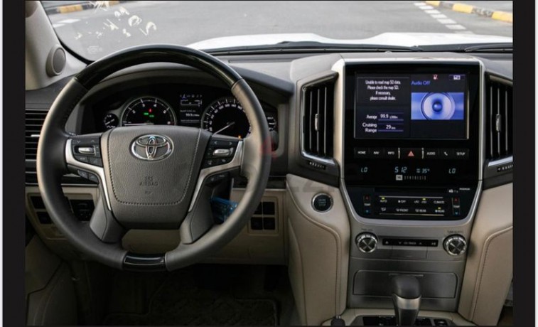 toyota-land-cruiser-vxs-57l-2019-big-13