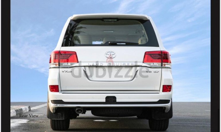 toyota-land-cruiser-vxs-57l-2019-big-0