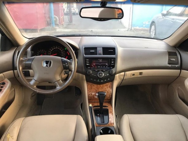 honda-accord-gcc-fully-automatic-option-one-super-clean-car-lower-mileage-big-6