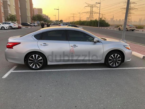perfect-condition-2017-gcc-nissan-altima-sv-with-service-contract-big-8