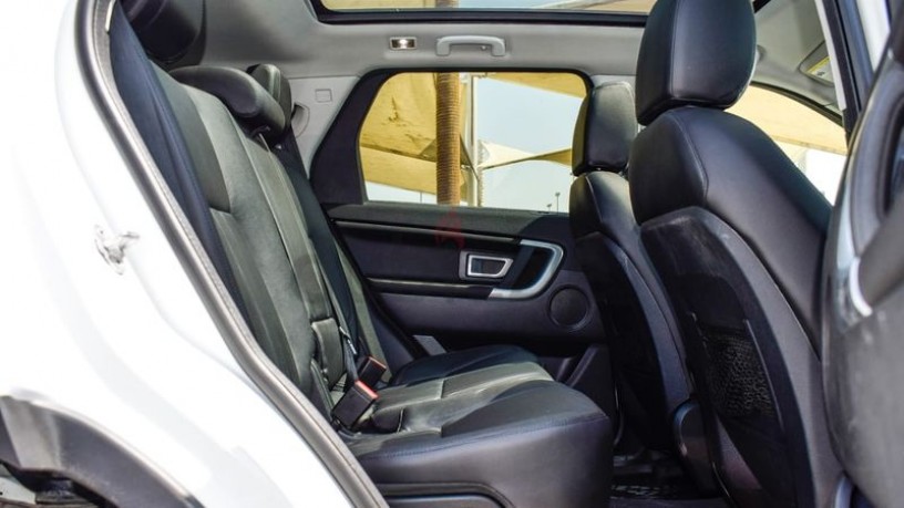 land-rover-discovery-2018-in-great-condition-big-12