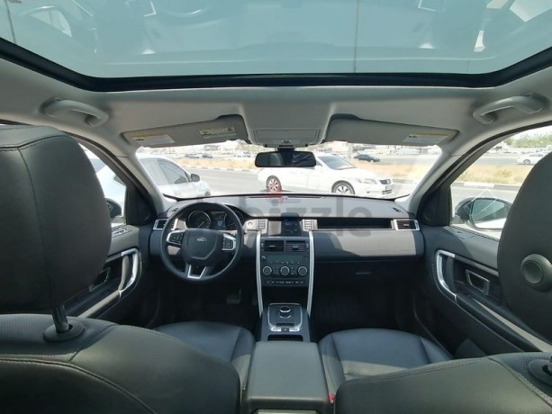 land-rover-discovery-2018-in-great-condition-big-0