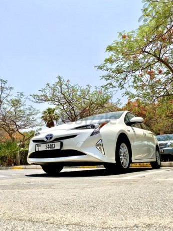 toyota-prius-hybrid-dynamic-al-futtaim-warranty-big-9