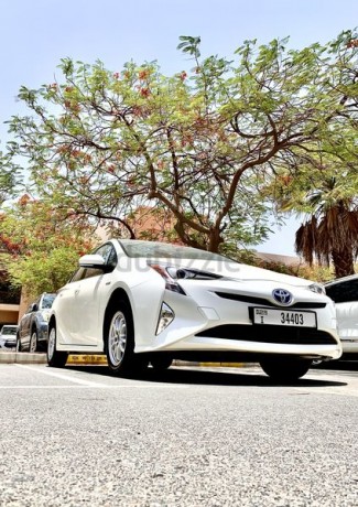 toyota-prius-hybrid-dynamic-al-futtaim-warranty-big-8