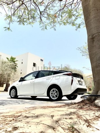 toyota-prius-hybrid-dynamic-al-futtaim-warranty-big-6