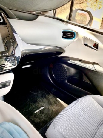 toyota-prius-hybrid-dynamic-al-futtaim-warranty-big-4
