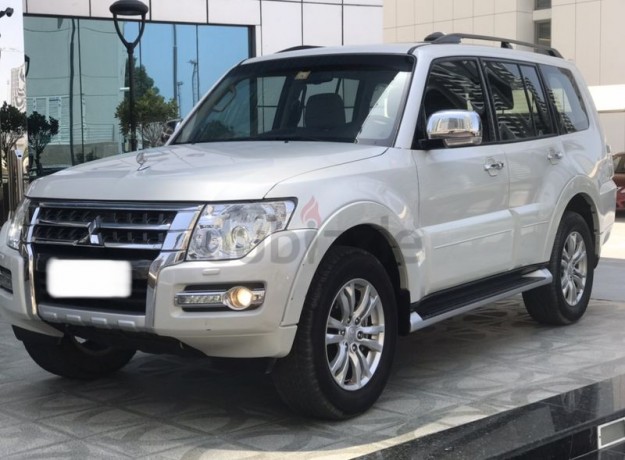 pajero-38-2017-orginal-paint-low-mileage-top-of-the-rangee-big-17