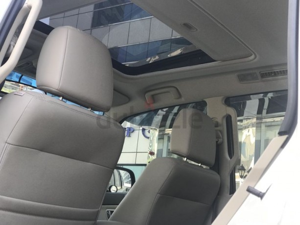 pajero-38-2017-orginal-paint-low-mileage-top-of-the-rangee-big-4