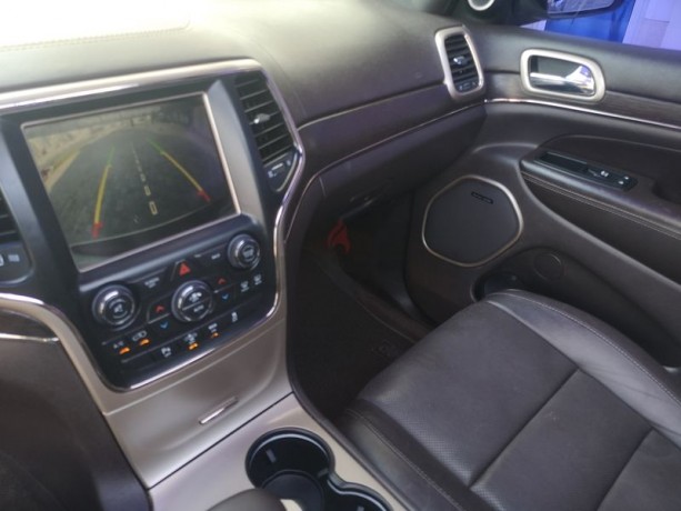 grand-cherokee-summit-v8-under-warranty-till-2021-with-full-service-history-at-agency-big-2