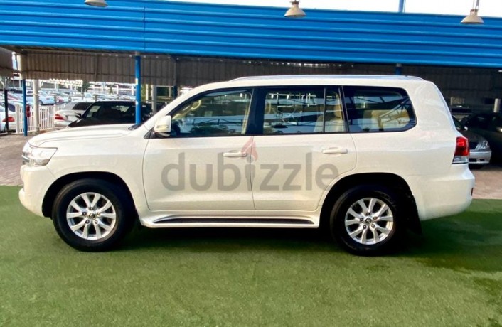 land-cruiser-2017-gcc-v6-full-options-exr-land-krozr-khlyjy-6-slndr-bhalh-alokalh-big-16