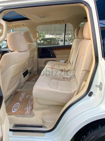 land-cruiser-2017-gcc-v6-full-options-exr-land-krozr-khlyjy-6-slndr-bhalh-alokalh-big-7