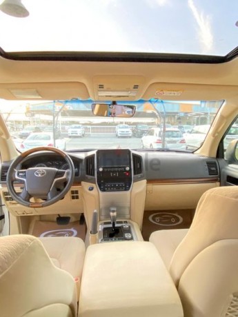land-cruiser-2017-gcc-v6-full-options-exr-land-krozr-khlyjy-6-slndr-bhalh-alokalh-big-6