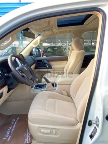 land-cruiser-2017-gcc-v6-full-options-exr-land-krozr-khlyjy-6-slndr-bhalh-alokalh-big-3