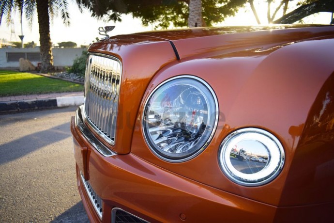 bentley-mulsanne-speed-2017-special-order-immaculate-condition-big-9