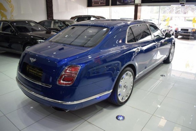 bentley-mulsanne-2017-long-wheel-base-german-specs-two-years-warranty-big-12