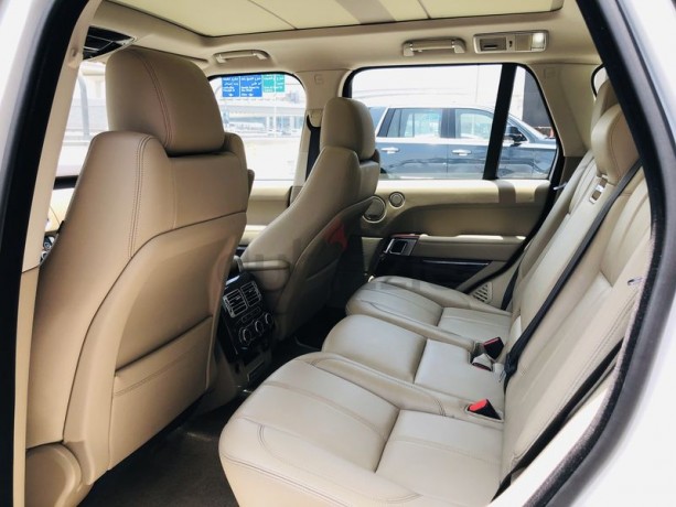 range-rover-vogue-hse-gcc-specs-big-2