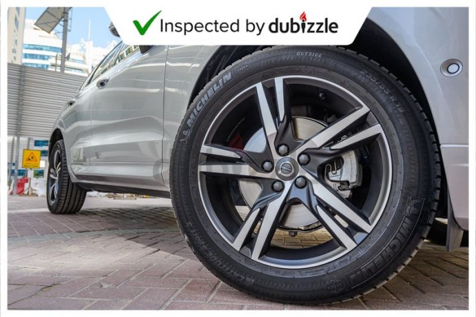 deposit-taken-2019-volvo-xc60-t5-20l-full-volvo-service-history-warranty-gcc-big-8
