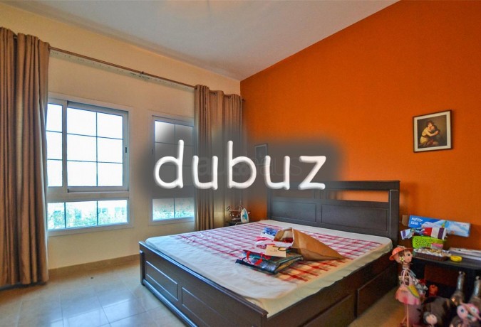 district-8-vacant-soon-one-bedroom-downstairs-big-3