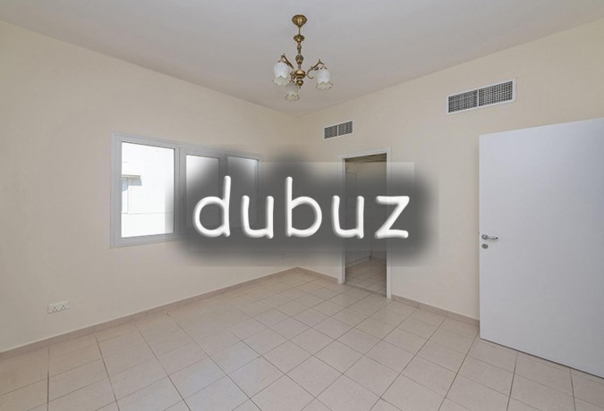vacant-beautiful-upgraded-4-bedroom-hot-deal-big-3