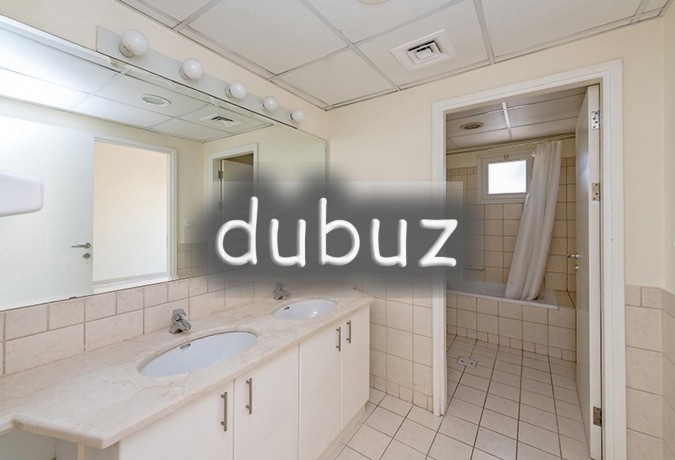 vacant-beautiful-upgraded-4-bedroom-hot-deal-big-1