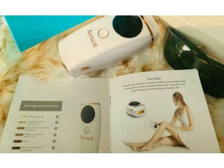 ما الذي يميز Aynur عن الاجهزة الاخرى ؟
السعر  
عدد الومضات 
الحجم  لسهولة التعام