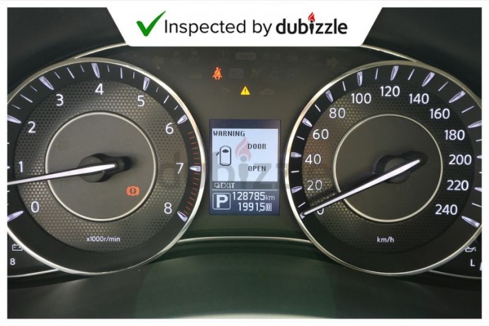 aed1714month-2014-nissan-patrol-se-56l-full-nissan-service-history-8-seater-gcc-specs-big-0