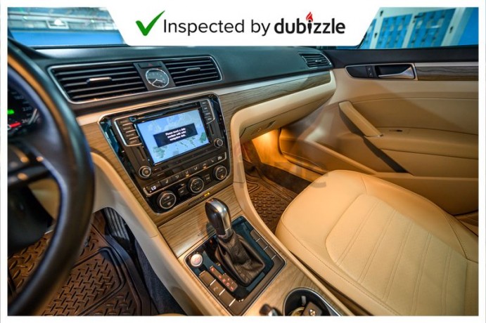 aed1258month-2016-volkswagen-passat-sel-facelift-25l-full-volkswagen-service-history-gcc-big-5