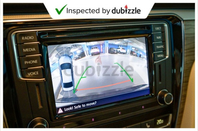aed1258month-2016-volkswagen-passat-sel-facelift-25l-full-volkswagen-service-history-gcc-big-2