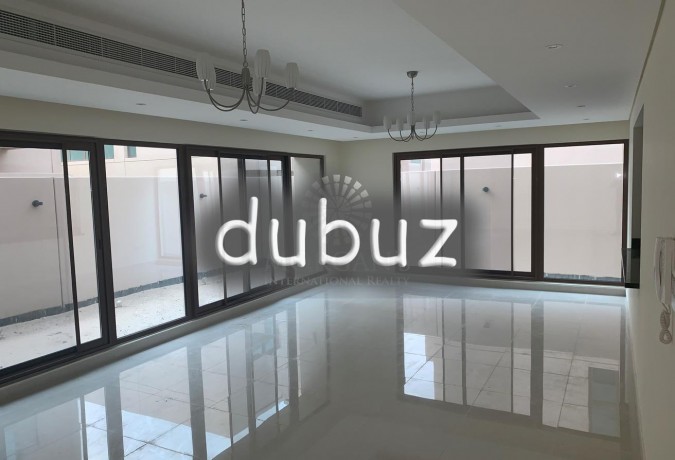 4br-single-row-townhouse-in-grand-views-big-6