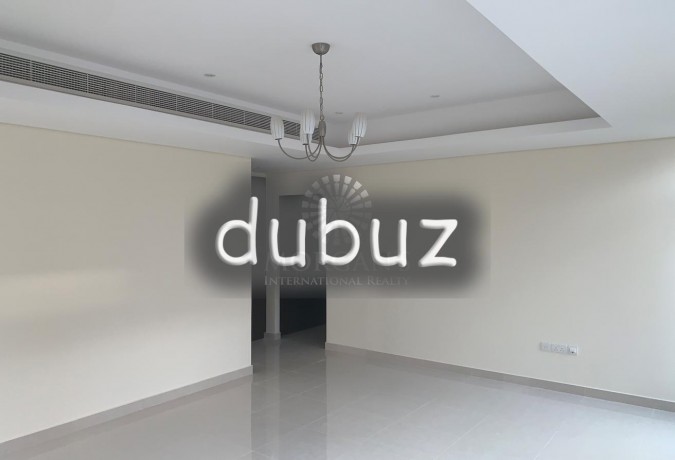 4br-single-row-townhouse-in-grand-views-big-5